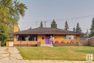 14020 90a Ave Nw, House other with 3 bedrooms, 3 bathrooms and null parking in Edmonton AB | Image 2