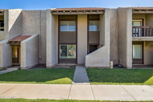 5742 N 43rd Dr, Glendale, AZ, 85301-6323 | Card Image