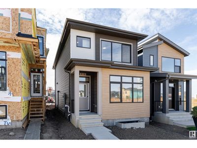 3305 32 Ave Sw, House other with 3 bedrooms, 3 bathrooms and null parking in Edmonton AB | Image 1