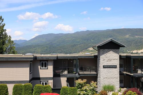 201-5780 Trail Ave, Sechelt, BC, V7Z0K5 | Card Image