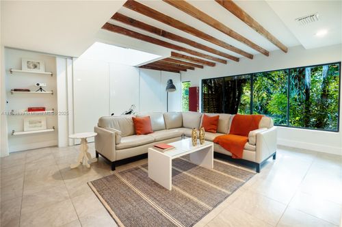 132 Ne 2nd Ave, Dania Beach, FL, 33004-4809 | Card Image