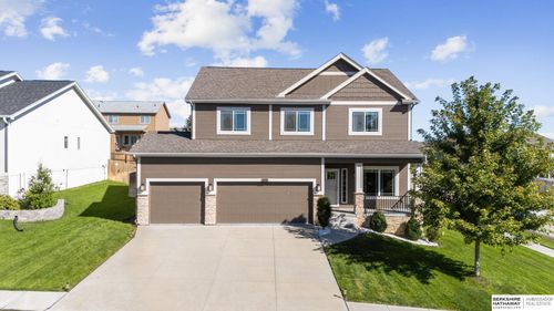 16452 Whitmore St, Bennington, NE, 68007-3336 | Card Image