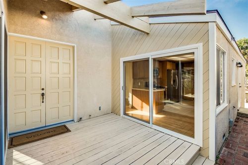 439 Longfellow, Hermosa Beach, CA, 90254 | Card Image