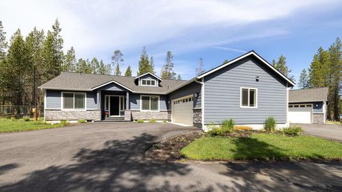 16337 Lava Dr, La Pine, OR, 97739-9661 | Card Image
