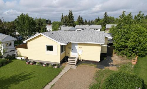 813 Centre, Hanna, AB, T0J1P0 | Card Image