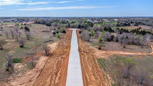 2126 Castle Dr, Guthrie, OK, 73044 | Card Image