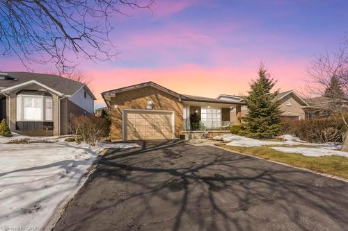 115 First Road W, Stoney Creek, ON, L8J2S6 | Card Image