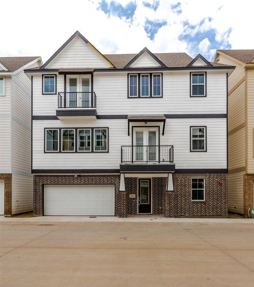 202 S Village Way, Lewisville, TX, 75057-3914 | Card Image
