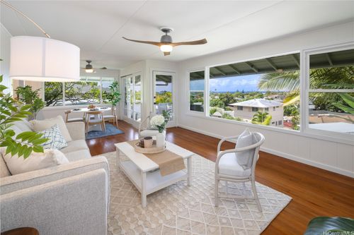521 Lawelawe St, Honolulu, HI, 96821-1913 | Card Image
