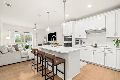 103-300 Martins Lndg, North Reading, MA, 01864 | Card Image
