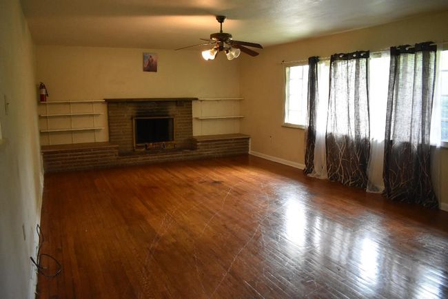 Check Out the Hardwood Floors | Image 4