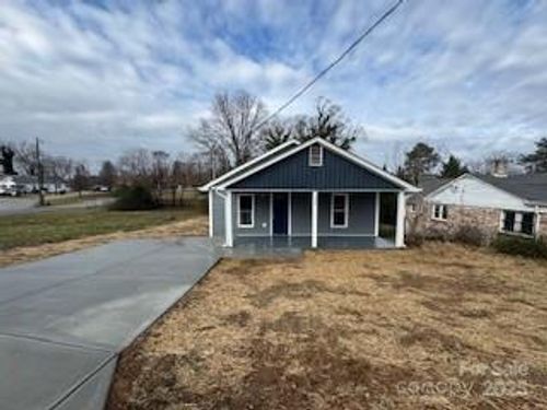 332 Arlington Cir Nw, Lenoir, NC, 28645-4214 | Card Image