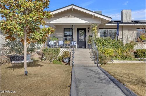 2804 N Campbell St, El Paso, TX, 79902-2522 | Card Image
