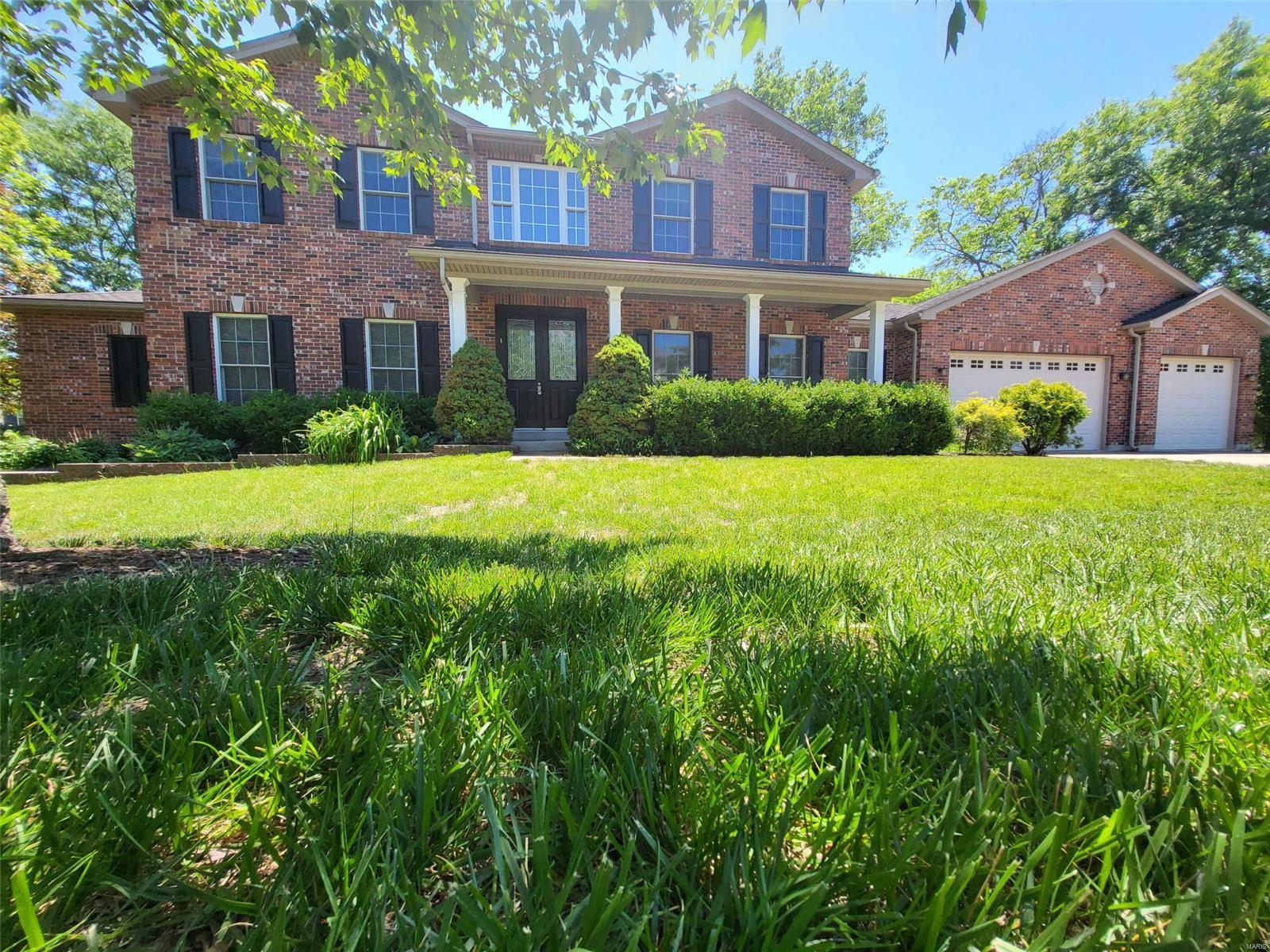 Crabapple Ct, Saint Louis, MO 63132