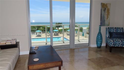 apt-302-5701 Collins Ave, Miami Beach, FL, 33140-2329 | Card Image