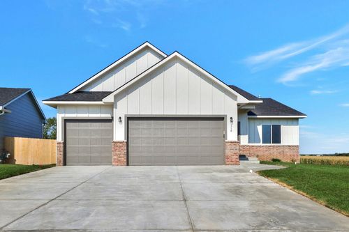 118 E Poplar Ct, Goddard, KS, 67052-9098 | Card Image