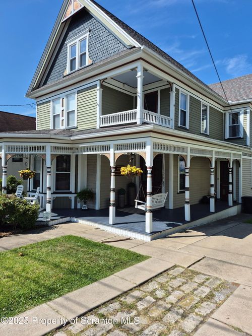 310 W Elm St, Dunmore, PA, 18512-3025 | Card Image