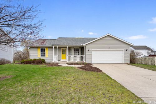 9415 Southwind Dr, Zeeland, MI, 49464-8952 | Card Image