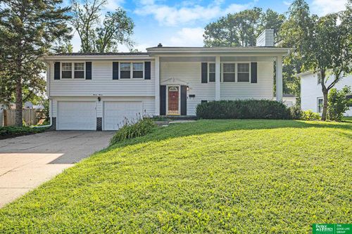 1111 Carriage Rd, Papillion, NE, 68046-2803 | Card Image