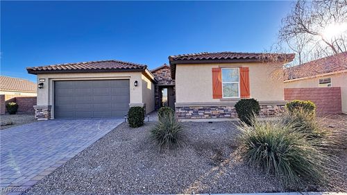 2697 Blossom Ave, Pahrump, NV, 89048-7688 | Card Image