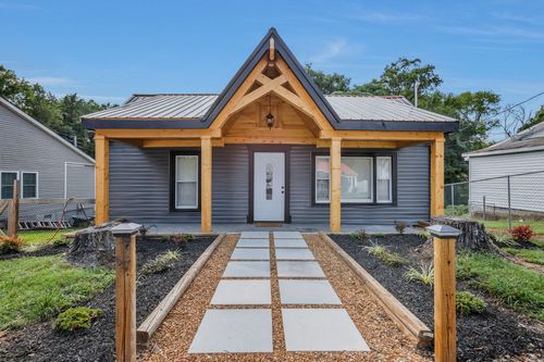 174 Columbia Ave, Centerville, TN, 37033-1722 | Card Image