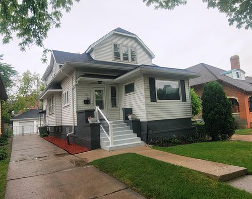 1723 S Layton Blvd, Milwaukee, WI, 53215-2215 | Card Image