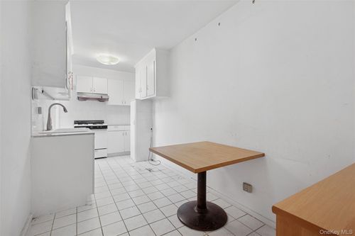 apt-6l-33-24 91st St, Jackson Heights, NY, 11372-1742 | Card Image