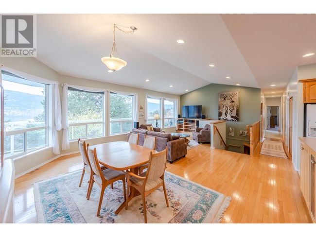 19409 Mcdougald Rd, House other with 3 bedrooms, 2 bathrooms and 2 parking in Summerland BC | Image 11