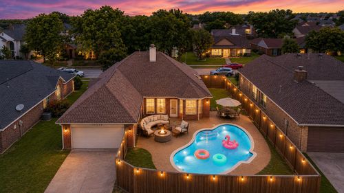 7318 Harbor Dr, Rowlett, TX, 75088-8374 | Card Image