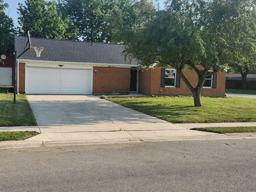 819 Canterbury Dr, Wapakoneta, OH, 45895-1012 | Card Image