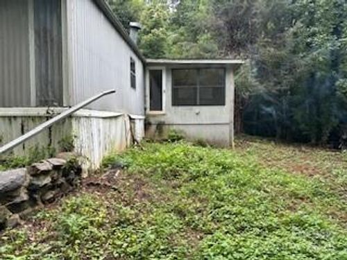 401 Ward St, Roaring River, NC, 28669-8338 | Card Image