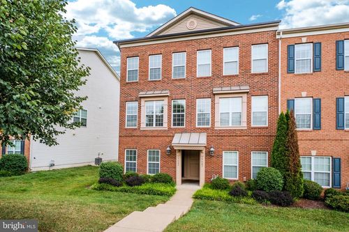 15409 Rosemont Manor Dr, HAYMARKET, VA, 20169-6273 | Card Image