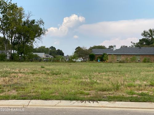 100 Long Oak Ln, Youngsville, LA, 70592-5592 | Card Image