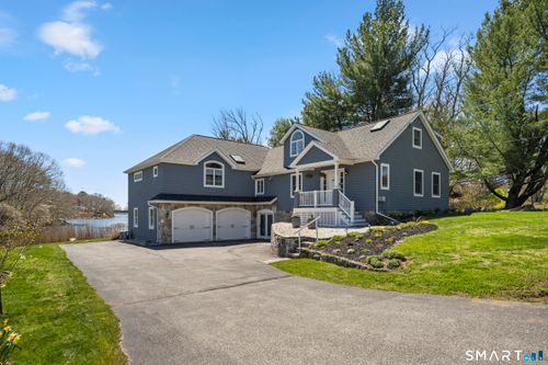 122 Niles Hill Rd, Waterford, CT, 06385-3510 | Card Image