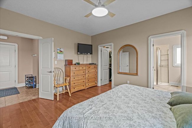9416 Hickory Dr, House other with 3 bedrooms, 4 bathrooms and 10 parking in Strathroy ON | Image 14