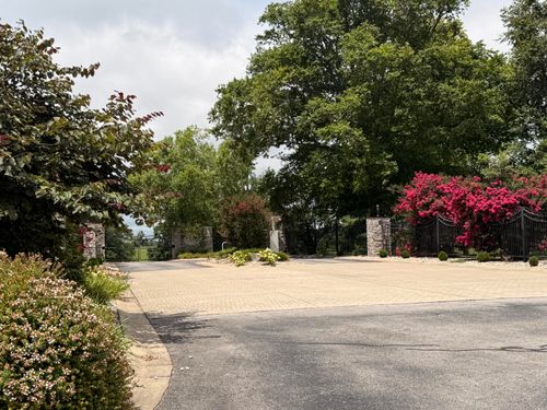 129 Wedge Way, Russell Springs, KY, 42642 | Card Image