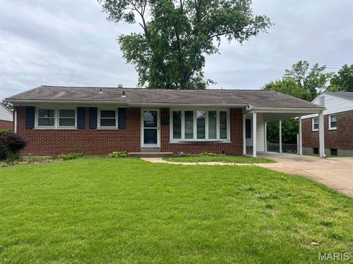 270 W Saint Anthony Ln, Florissant, MO, 63031-6819 | Card Image