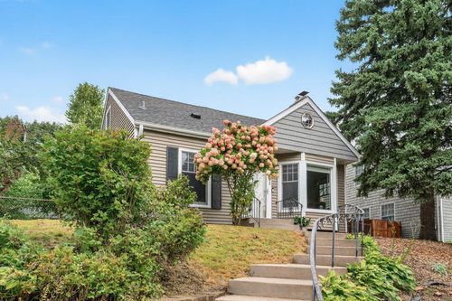 1501 Eleanor Ave, Saint Paul, MN, 55116-2265 | Card Image