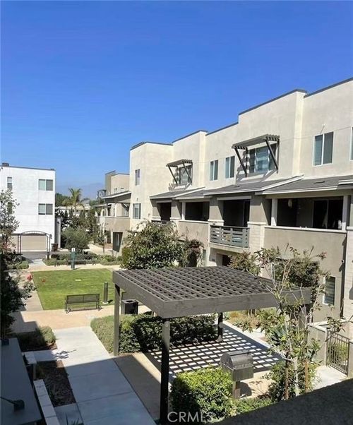 2825 Lily Ln, El Monte, CA, 91733-2403 | Card Image