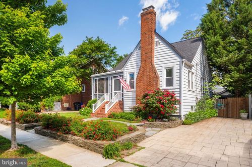 13 W Masonic View Ave, ALEXANDRIA, VA, 22301-2412 | Card Image