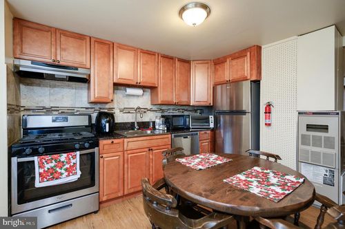 130 Roberta Jean Ave, LITTLESTOWN, PA, 17340-1134 | Card Image