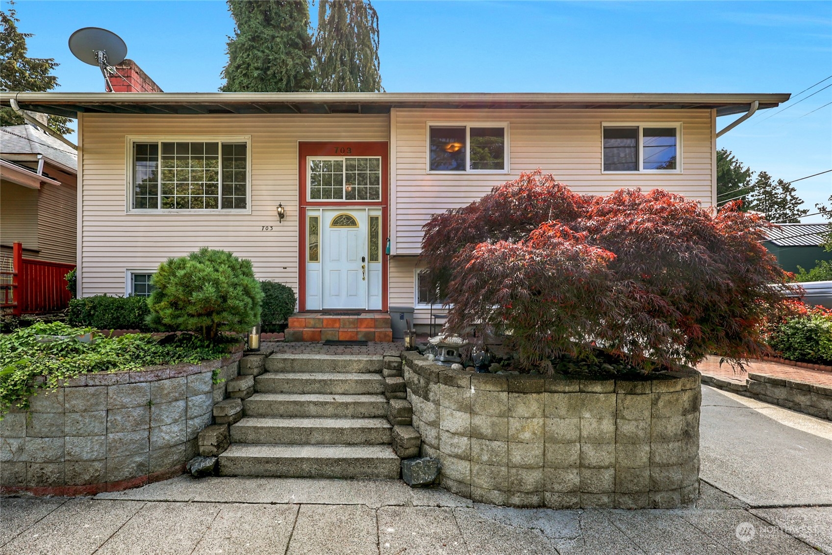75th St, Seattle, WA 98103