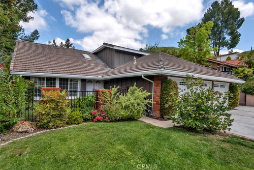 28661 Acacia Glen St, Agoura Hills, CA, 91301-1704 | Card Image