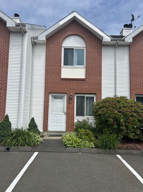 unit-9-11-585 Park Rd, Waterbury, CT, 06708-2354 | Card Image
