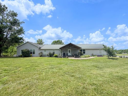 95 Fescue Ln, Lafayette, TN, 37083-4415 | Card Image