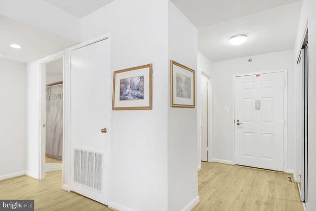 3-125 - 15115 Interlachen Dr, Condo with 1 bedrooms, 1 bathrooms and null parking in SILVER SPRING MD | Image 19