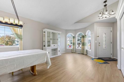 34 Applestone Pk Se, Calgary, AB, T2A7S4 | Card Image