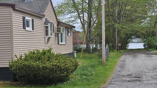 1-2 Hedgeway St, Ayer, MA, 01432-1523 | Card Image
