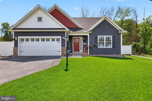 124 Lobell Rd, ABBOTTSTOWN, PA, 17301-9202 | Card Image