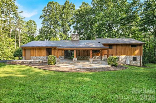 100 Ashton Ln, Brevard, NC, 28712-8880 | Card Image